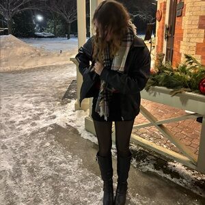 Meet your Posher, Hope